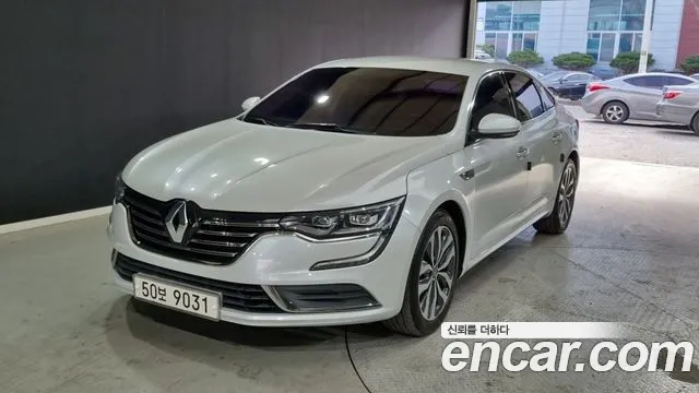 Renault SM6 2016