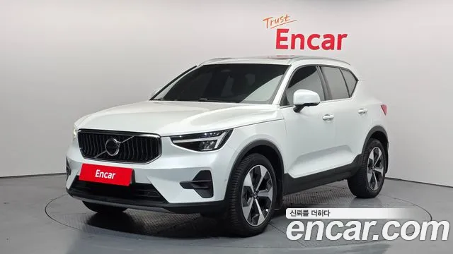 Volvo XC40 2023