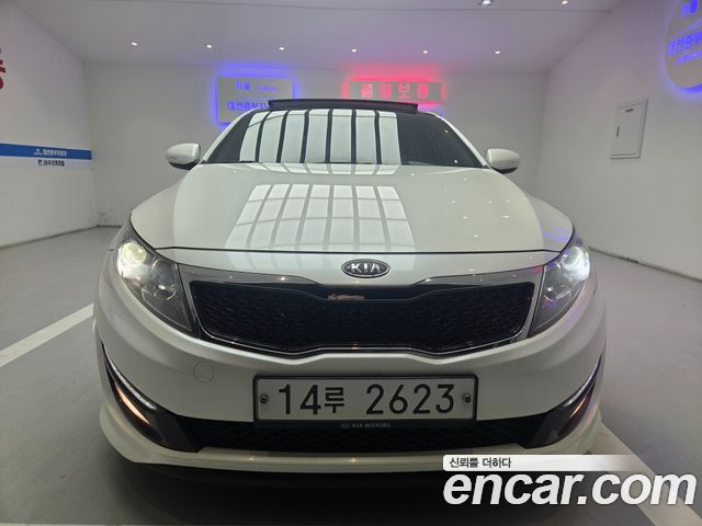 Kia K5 2011