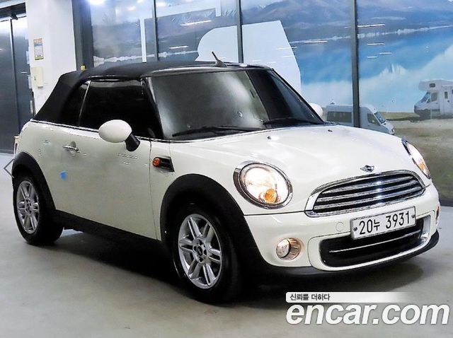 MINI Cooper Convertible 2011