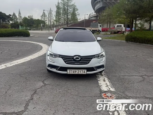 Renault SM6 2016