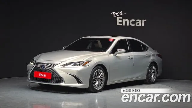 Lexus ES 2019