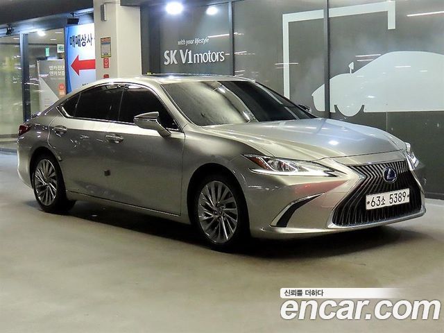 Lexus ES 2019
