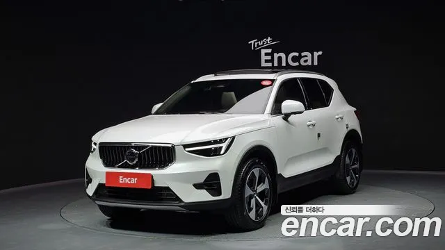 Volvo XC40 2024