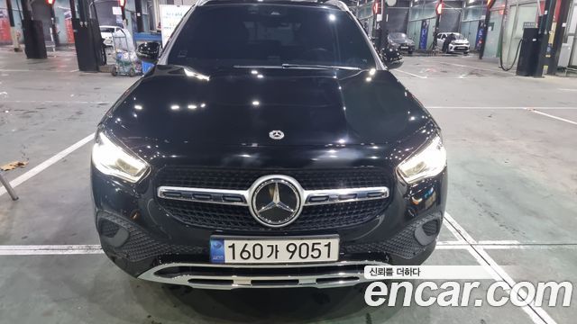Mercedes-Benz GLA-Class 2021