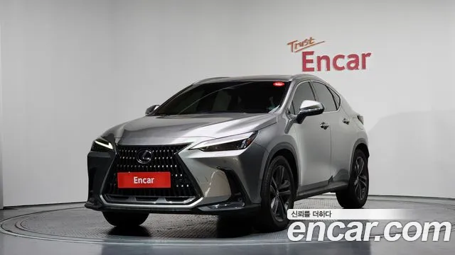 Lexus NX 2023