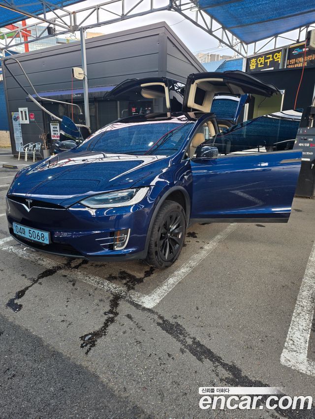 Tesla Model X 2018