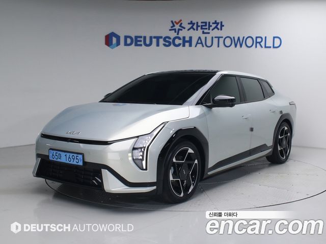Kia EV4 2025