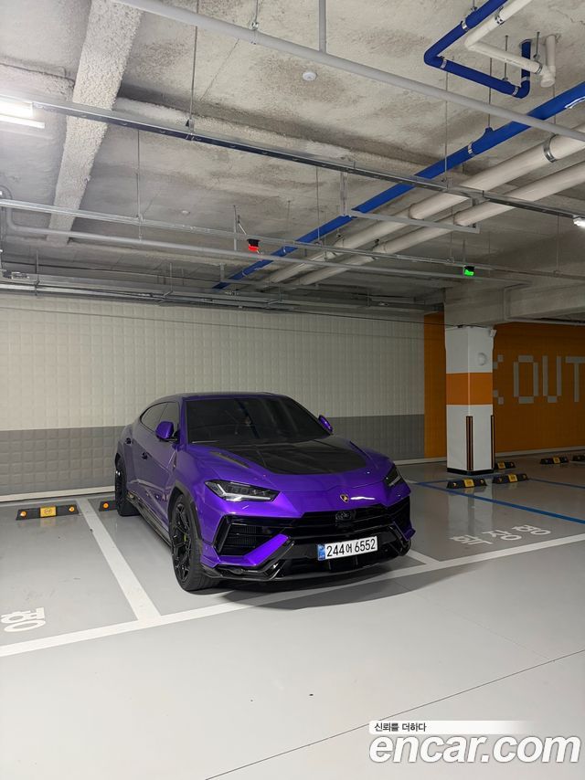 Lamborghini Urus 2024