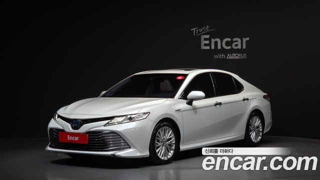 Toyota Camry 2019