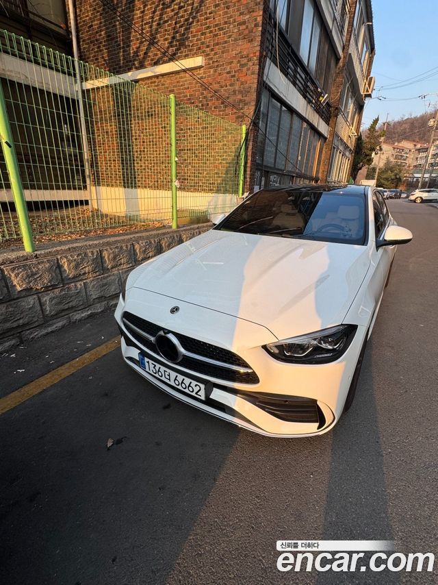 Mercedes-Benz C-Class 2025