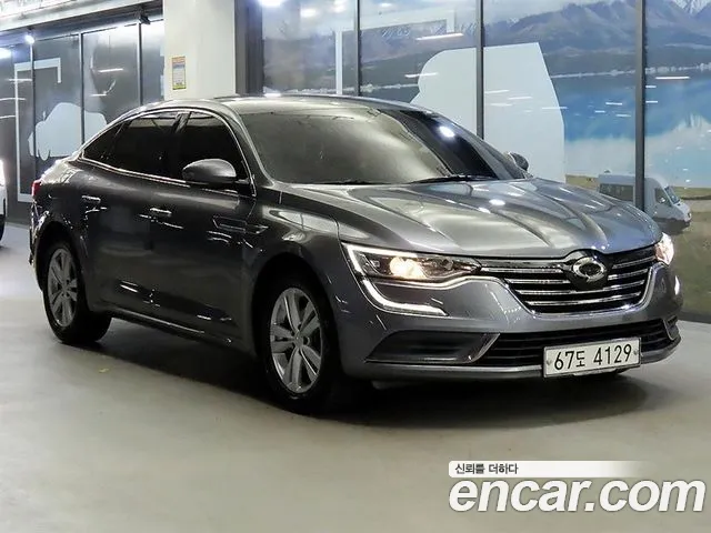 Renault SM6 2016