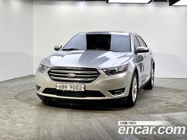 Ford Taurus 2015