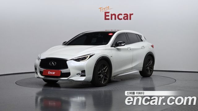 Infiniti Q30 2017
