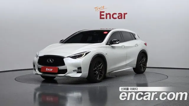 Infiniti Q30 2017