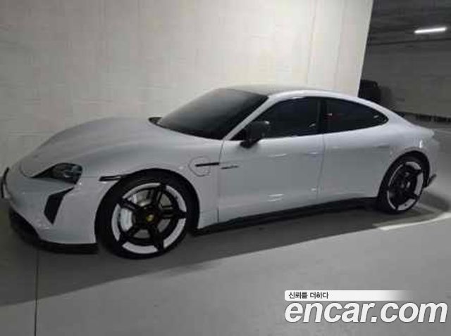Porsche Taycan 2023