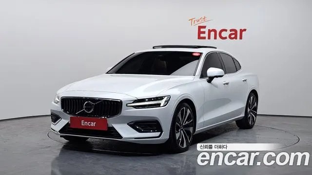 Volvo S60 2024