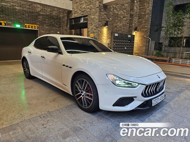 Maserati Ghibli 2020