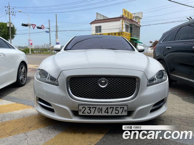 Jaguar XJ 2013