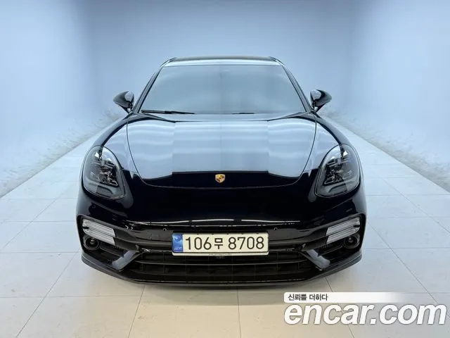 Porsche Panamera 2022