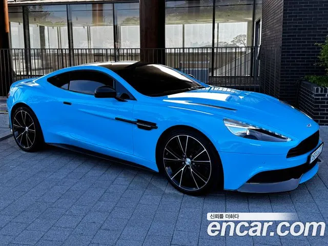 Aston Martin Vanquish 2015