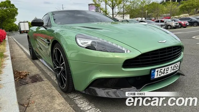 Aston Martin Vanquish 2016