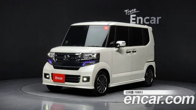 Honda N-BOX 2016