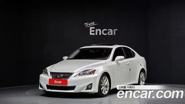 Lexus IS 2011