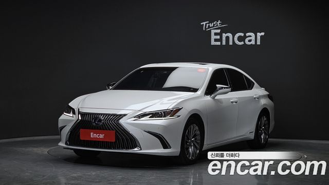 Lexus ES 2021