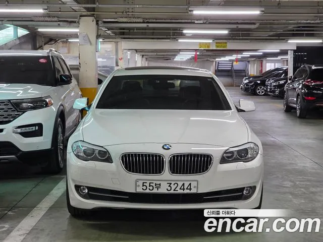 BMW 5-Series 2011