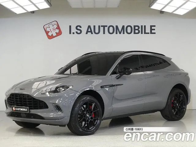 Aston Martin DBX 2022