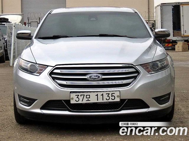 Ford Taurus 2015