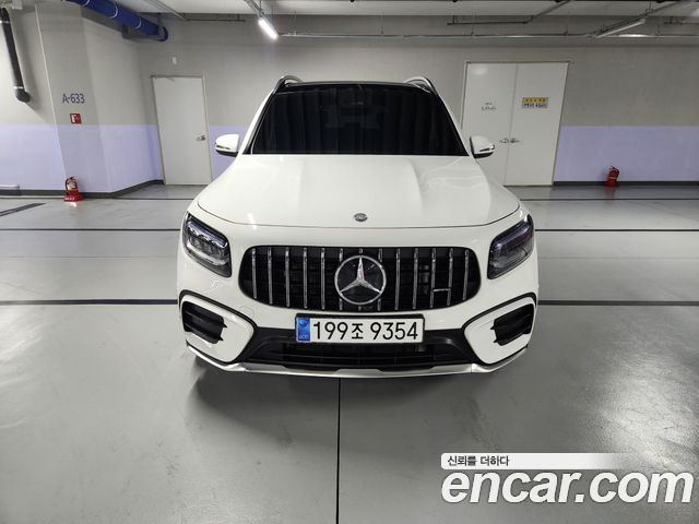 Mercedes-Benz GLB-Class 2025