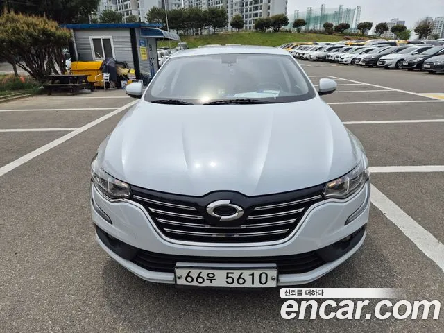 Renault SM6 2016