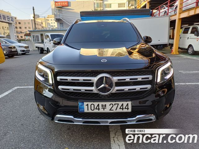 Mercedes-Benz GLB-Class 2021