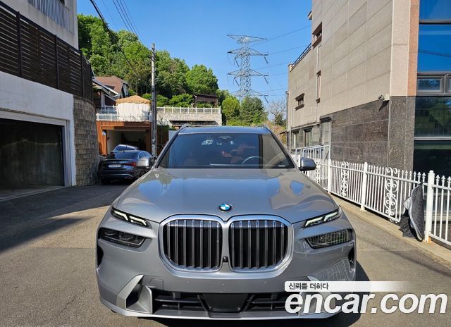 BMW X7 2025