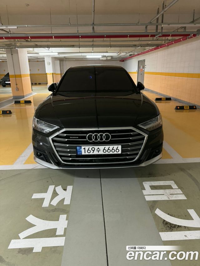 Audi A8 2021