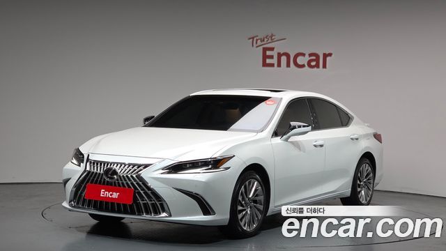 Lexus ES 2026