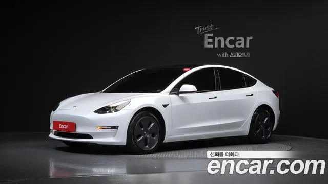 Tesla Model 3 2022