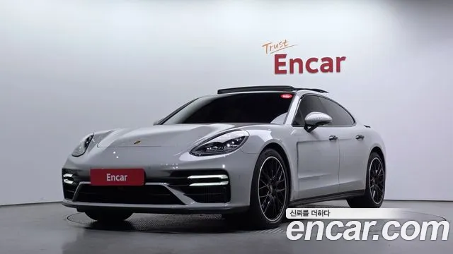 Porsche Panamera 2022