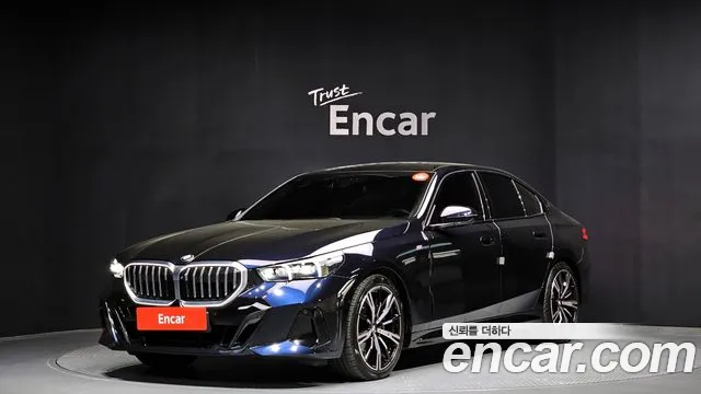 BMW 5-Series 2024