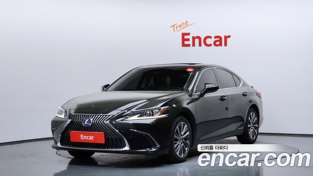 Lexus ES 2021