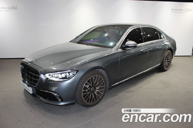 Mercedes-Benz S-Class 2025