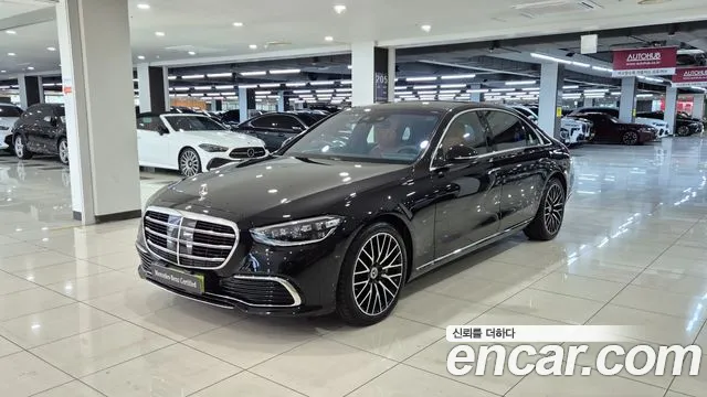 Mercedes-Benz S-Class 2025