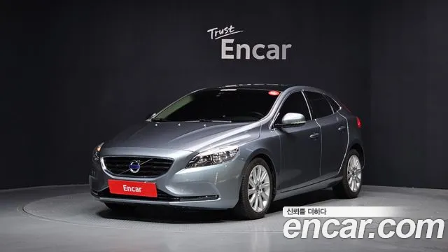 Volvo V40 2014