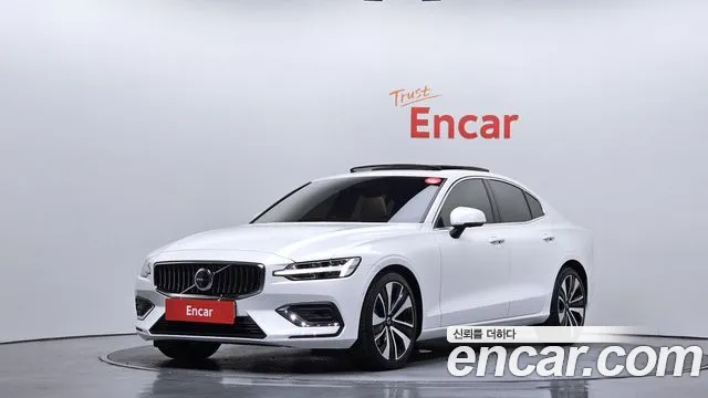Volvo S60 2023