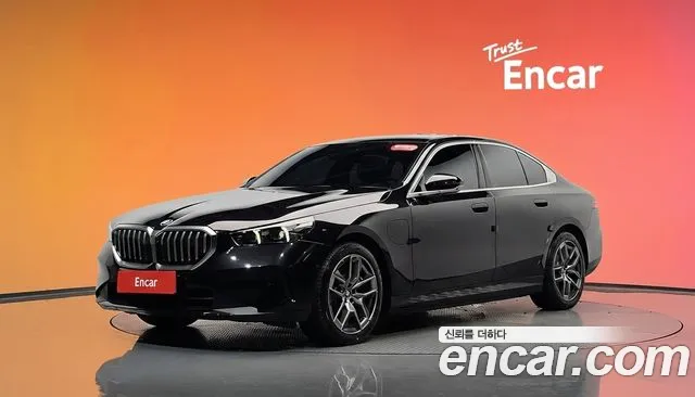 BMW 5-Series 2025