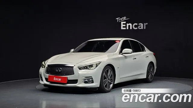 Infiniti Q50 2015