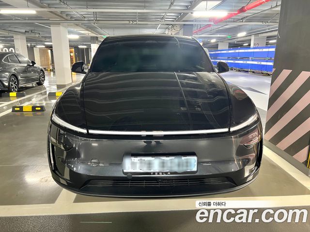 Tesla Model Y 2026