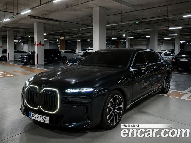 BMW 7-Series 2025